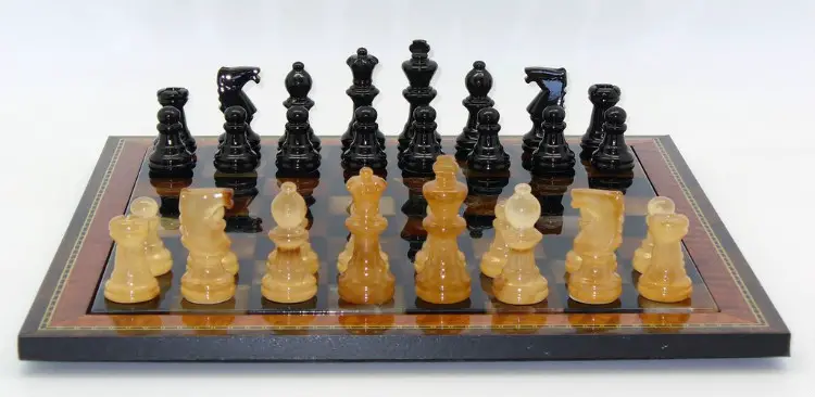 Black & Brown Alabaster Chess Set with Wood Frame