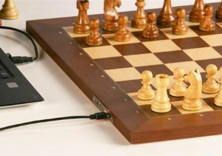 The DGT Electronic Chessboard
