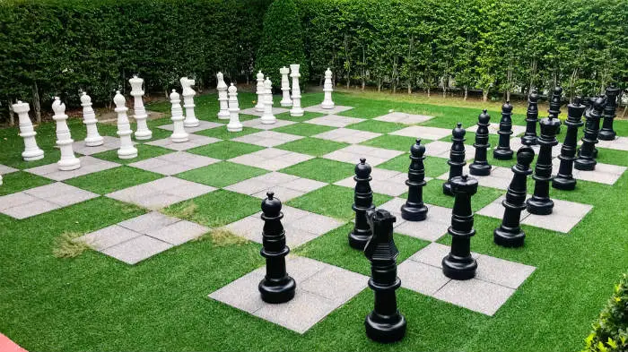 The Best Giant Chess Sets On The Market 2020 Buyer S Guide