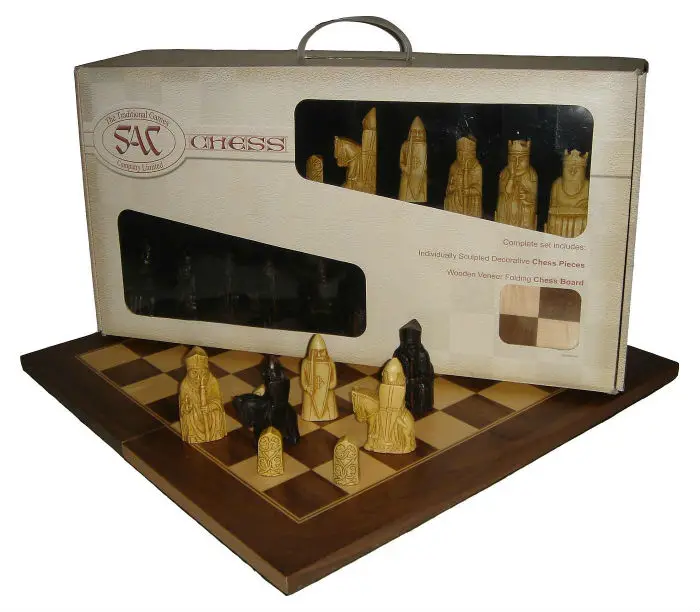 brown Miniature Isle of Lewis Fantasy Model Resin Chess Set Teak & Ivory effect 
