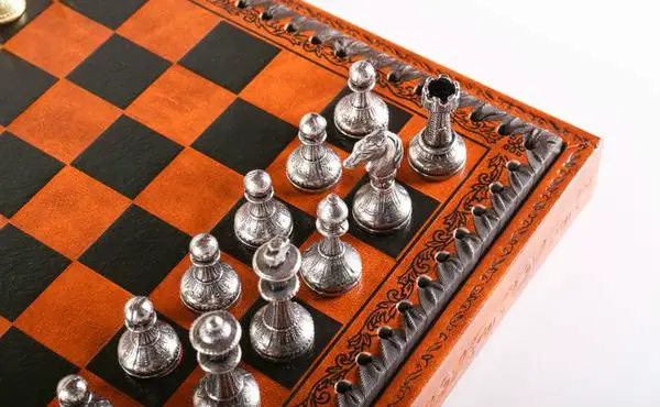 18" Brown & White Faux Leatherette Chess Board 1 3/4" Reinforced With MDF New 