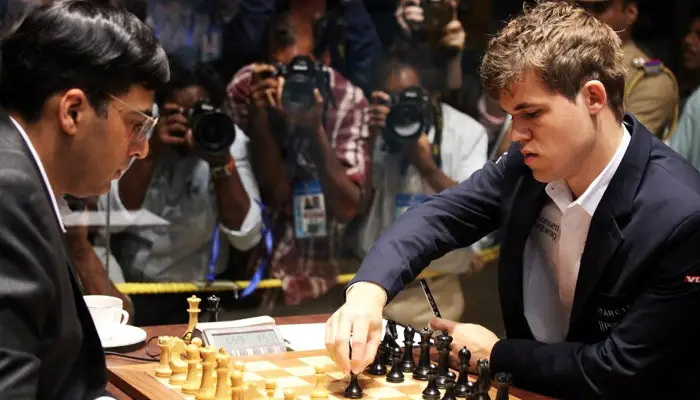 Carlsen & Anand during a chess game at the 2013's World Chess Championship