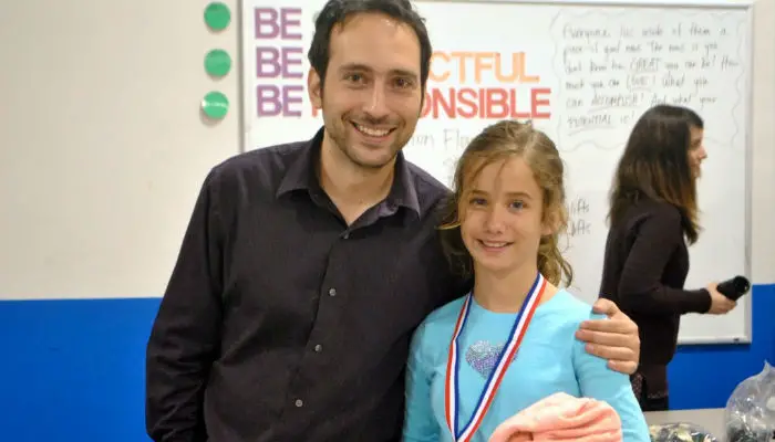 Lior Lapid with one of his students