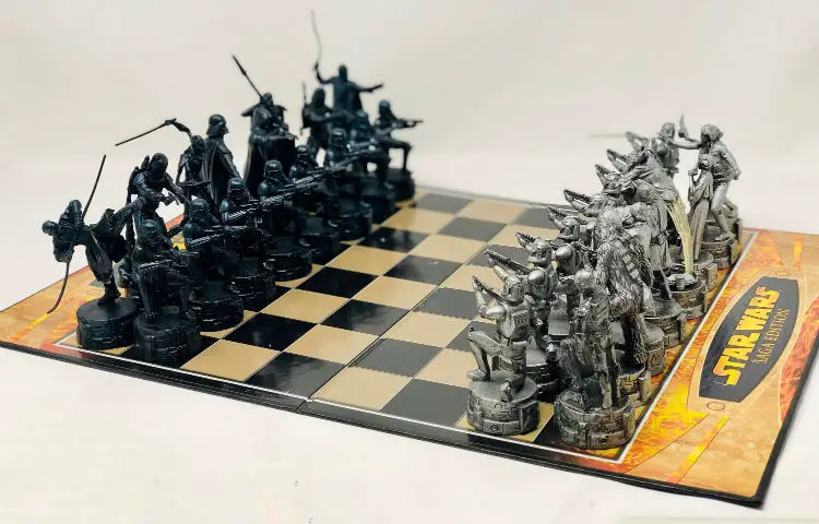 Details about   2004 Star Wars Saga Edition Chess Count Dooku Black Rook Figure Piece Only 