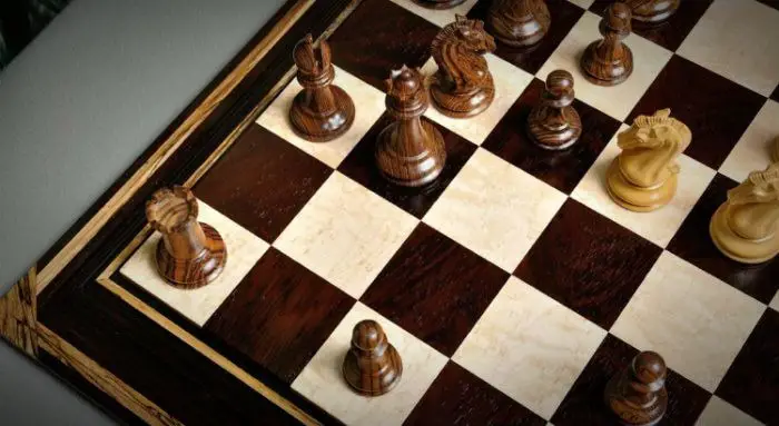 Classic Antique Copper Chess Set Handmade Pieces,Natural Solid Wooden Chess 