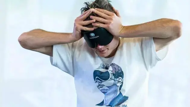 Timur Gareyev during a blindfold chess game