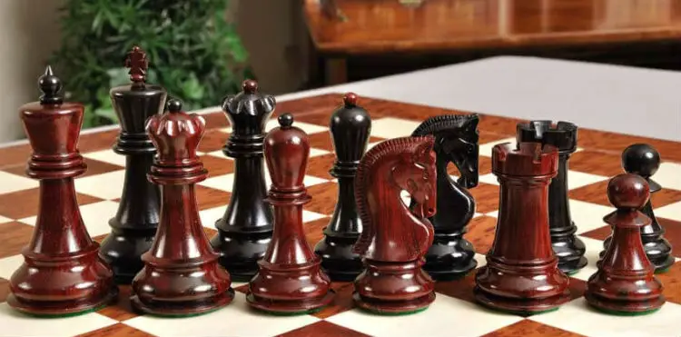Traditional Folding Wooden Hand Carved Standard Chess Set Travel Board Game UK 